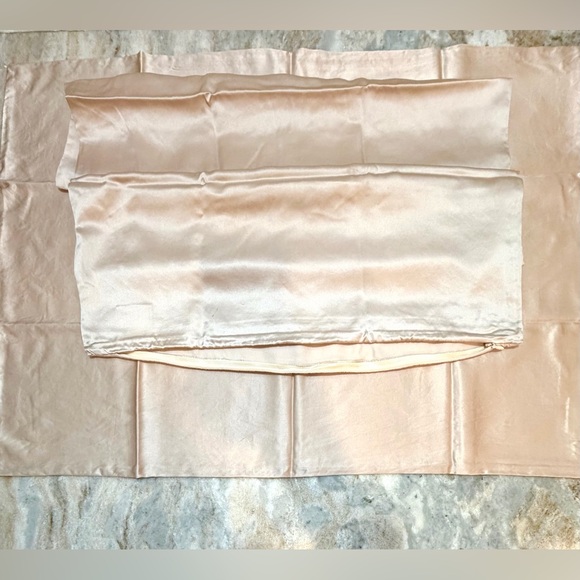 Pair, 100% Mulberry Silk Pillowcases - Picture 6 of 8